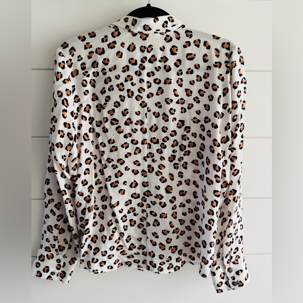 Saltwater LUXE Leopard Print Blouse - Black and Tan, Size Medium - Picture 2 of 5
